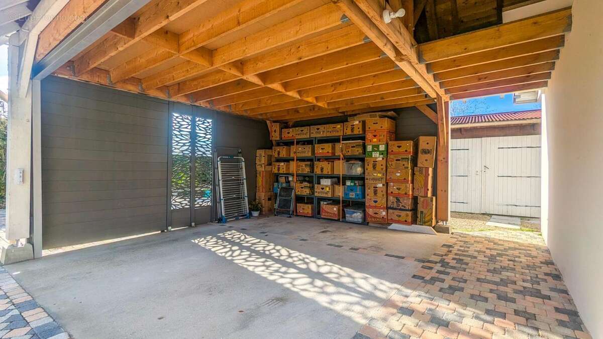 Maison à BAUDRIERES