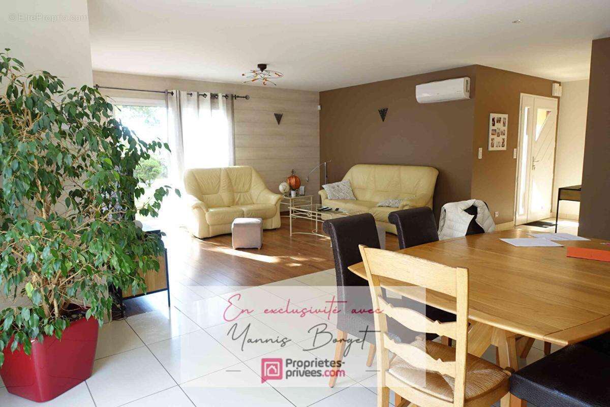 Maison à L&#039;HERBERGEMENT