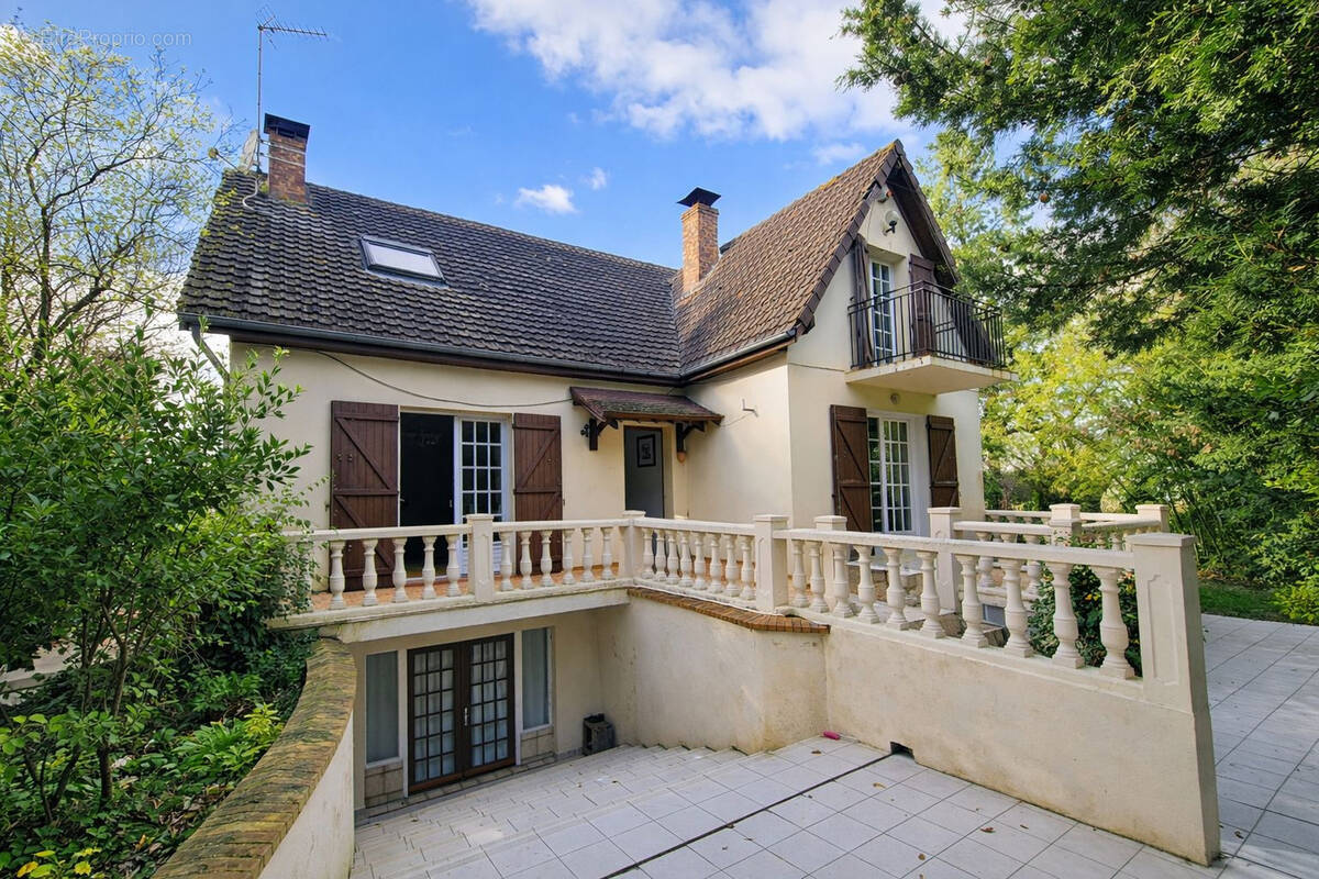 Maison à ROSNY-SUR-SEINE