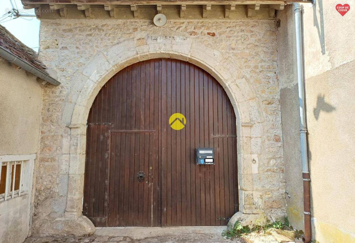 Maison à CHAROST