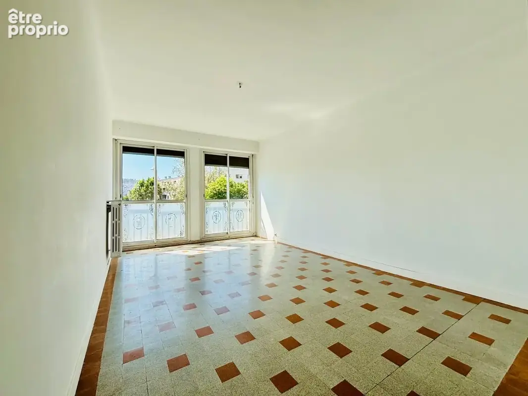 13009 marseille -type 3 square michelet 67m2 traversant / plein sud -balcon - photo 8