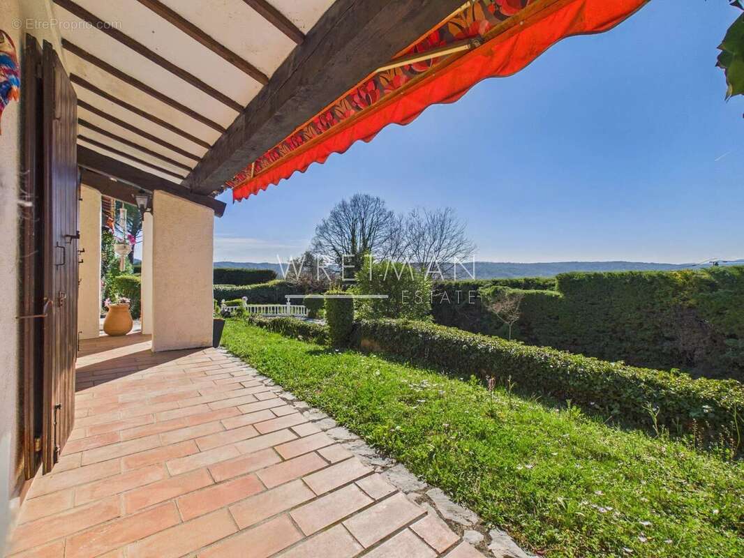Maison à MONTAUROUX