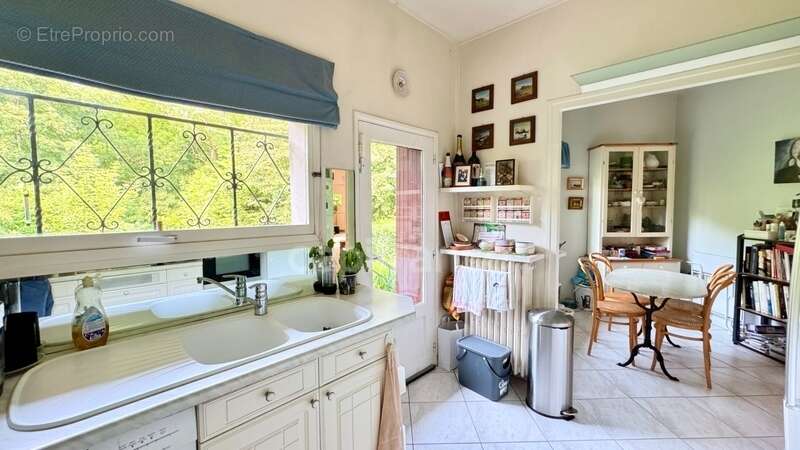 Maison à LA CELLE-SAINT-CLOUD