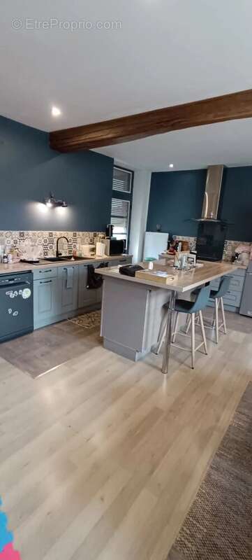 Maison à MONT-SAINT-SULPICE