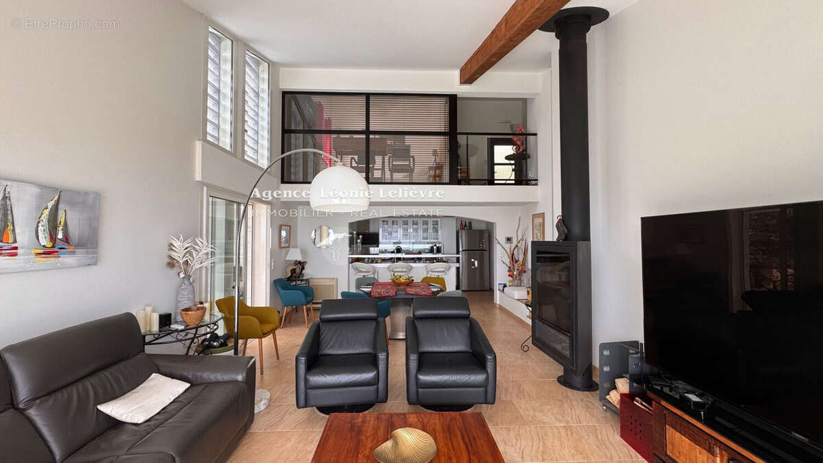 Maison à LES ISSAMBRES