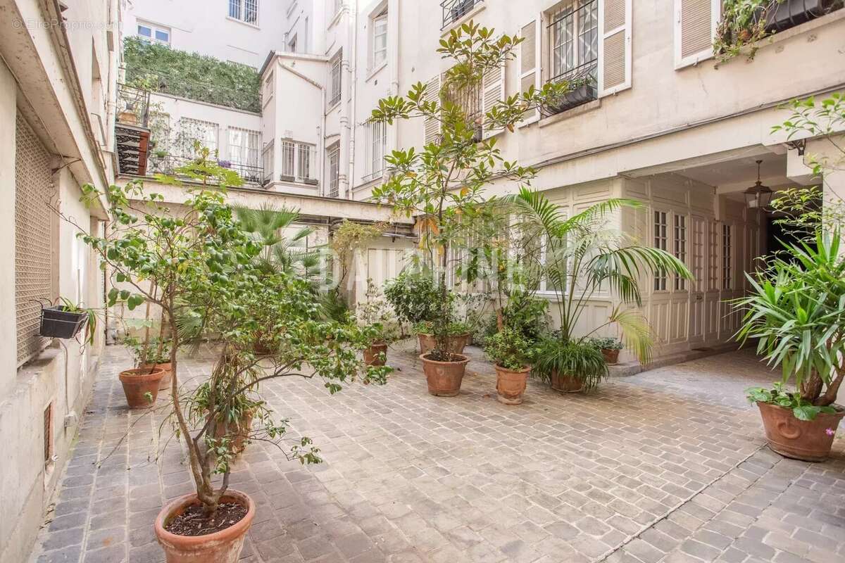 Appartement à PARIS-6E