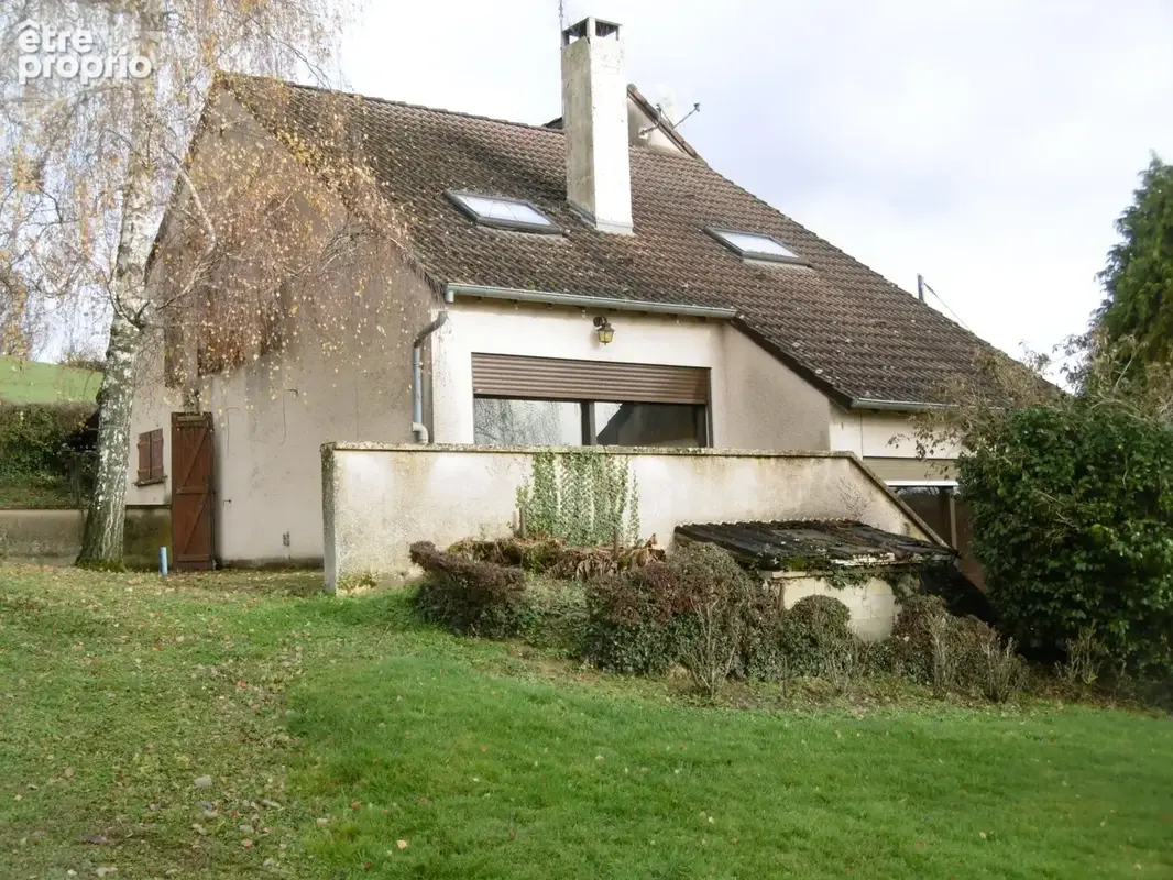 Photo 1 - Maison à SAINT-JULIEN-DE-CIVRY