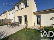 Photo 1 - Maison à LA LANDE-DE-FRONSAC