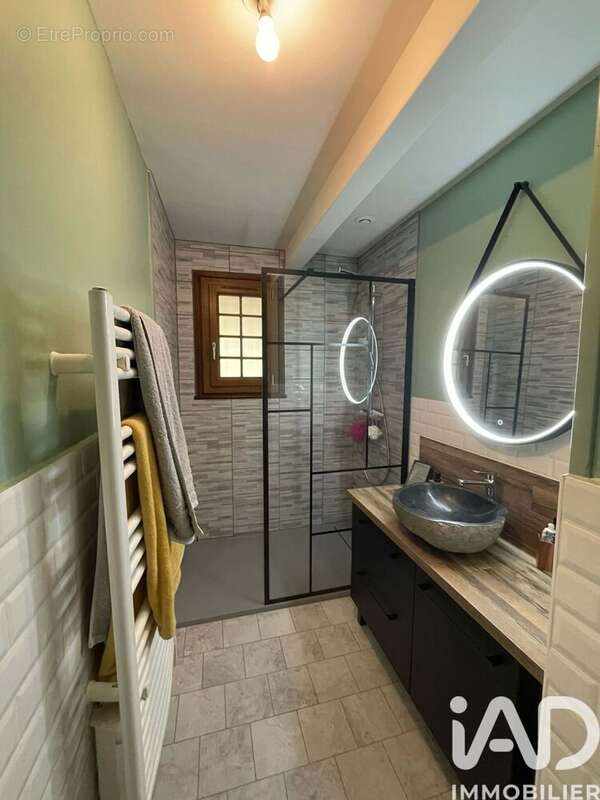 Maison 88 m² à Saint-Prix  - photo 6
