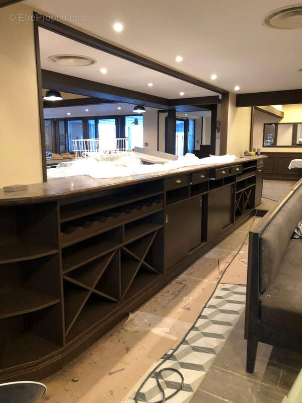 Commerce à RIVESALTES