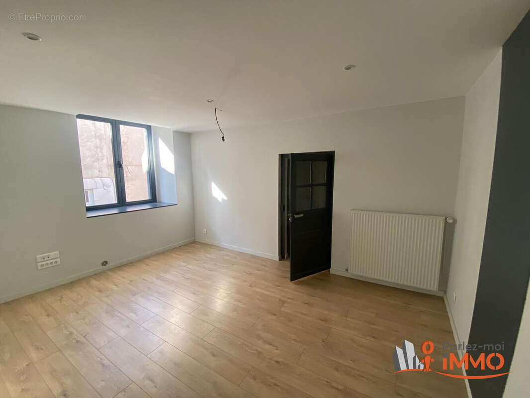 Commerce 300 m² à Montbrison  - photo 4