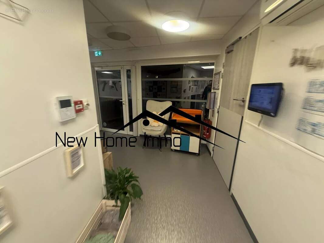 Commerce à MARSEILLE-9E