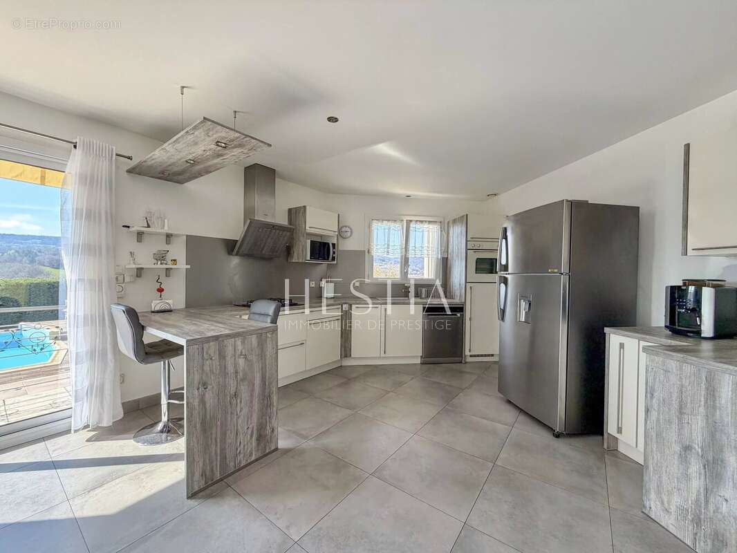 Maison à SAINT-MARTIN-BELLEVUE