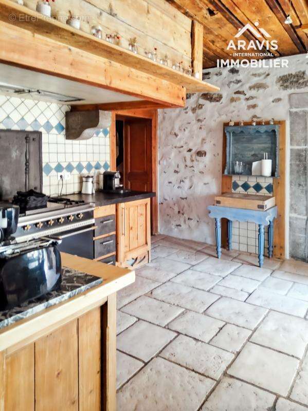 Maison à ARACHES-LA-FRASSE