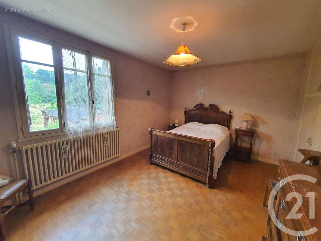 Maison 121 m² à Milhars  - photo 8