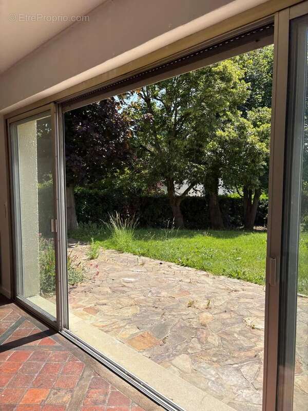 Maison à SAINT-NOM-LA-BRETECHE