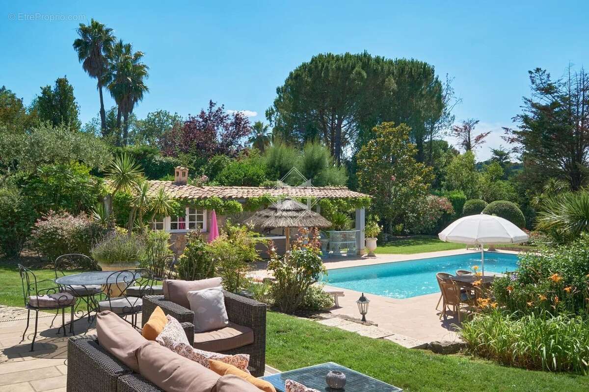Propriété provençale d'exception dans un domaine fermé - photo 3