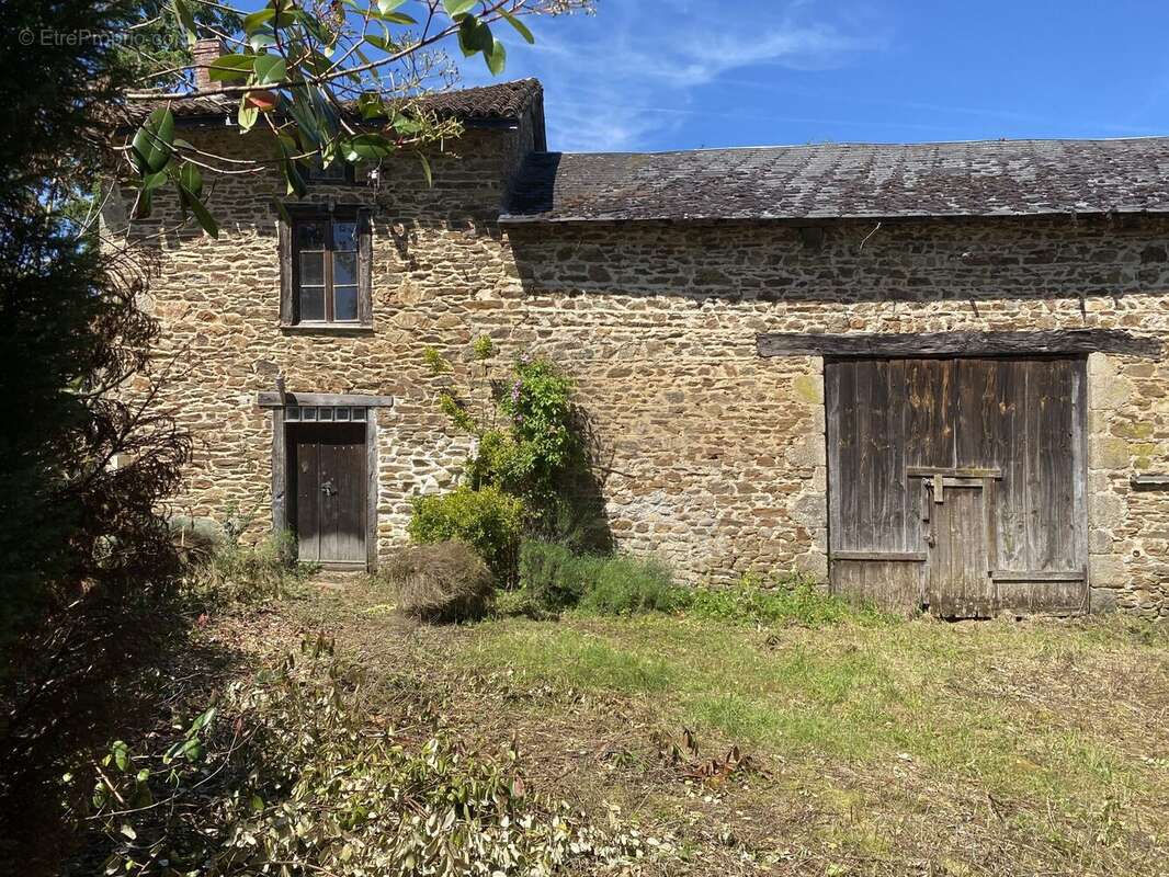 Maison à NEUVIC-ENTIER