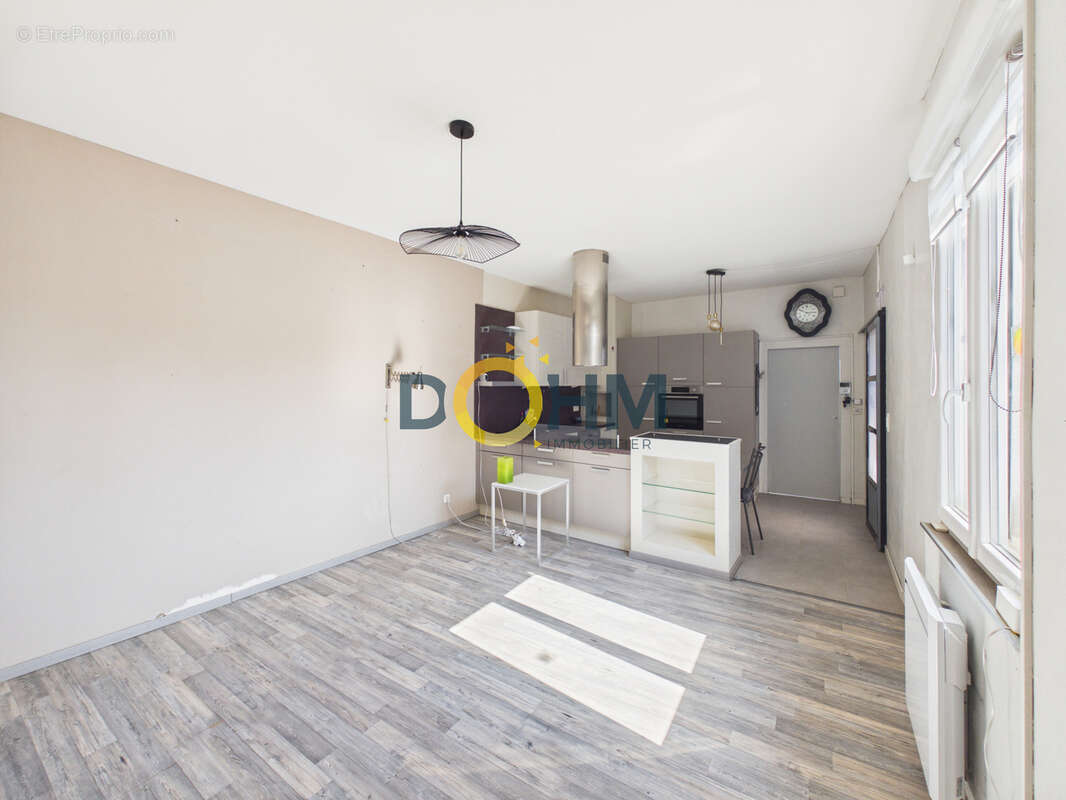Maison en centre-ville avec jardin et garage - photo 5