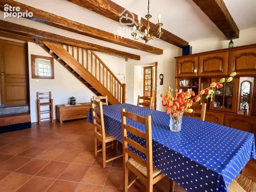 Maison en pierre 159 m2   3 chambres   Cour attenante + terr - photo 7
