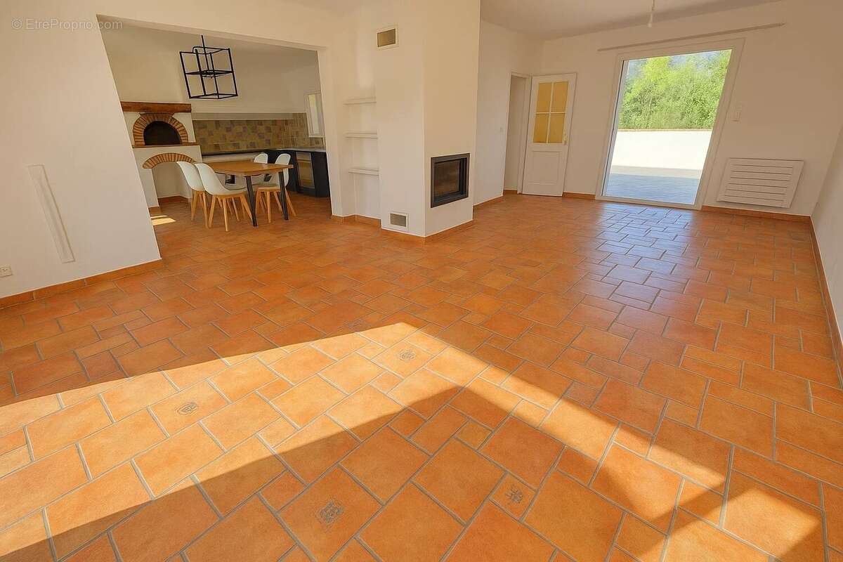 Maison à PEYMEINADE