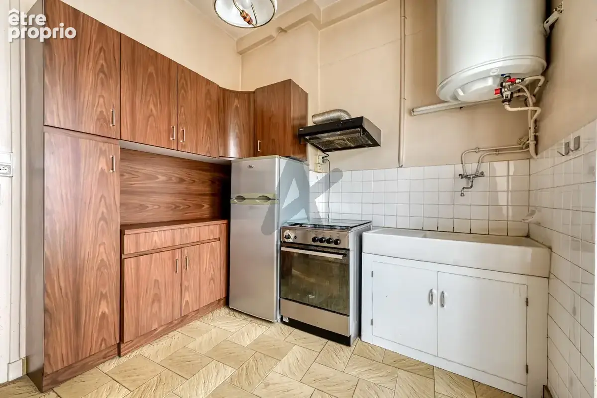 Lyon 7 - Jean-Macé: Un appartement T2 de 52m2 en étage élevé avec vue dégagée. - photo 6
