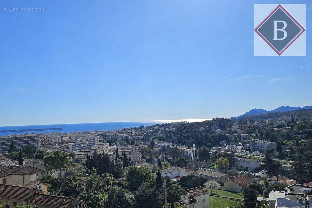 Appartement à LE CANNET