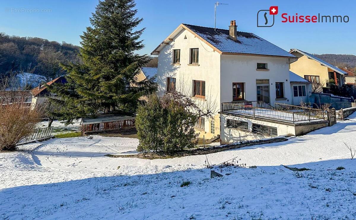 Maison à VOUJEAUCOURT