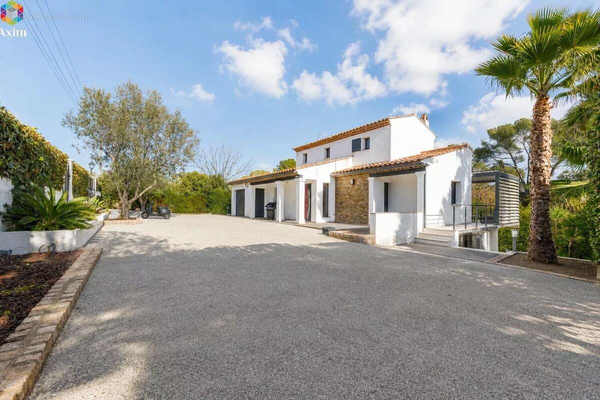 Villa contemporaine avec piscine, jacuzzi et appartement indépendant – Saint-Raphaël - photo 3