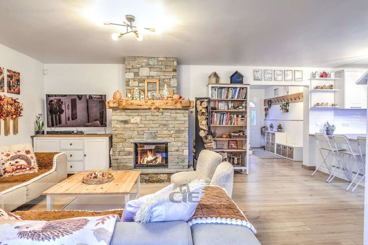 Maison à SAINT-JULIEN-EN-GENEVOIS