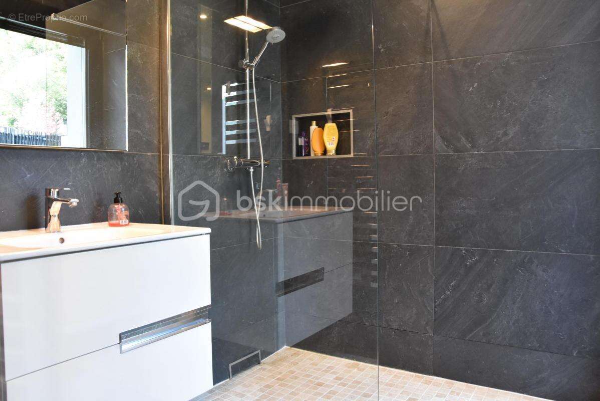 Maison à VILLEVAUDE