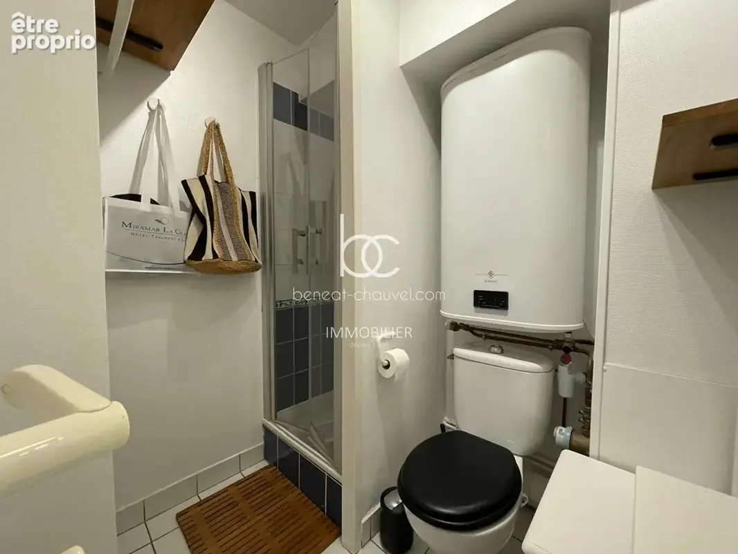 ARZON - Appartemetn T3 duplex avec balcon, piscine et 2 parking ! - photo 6