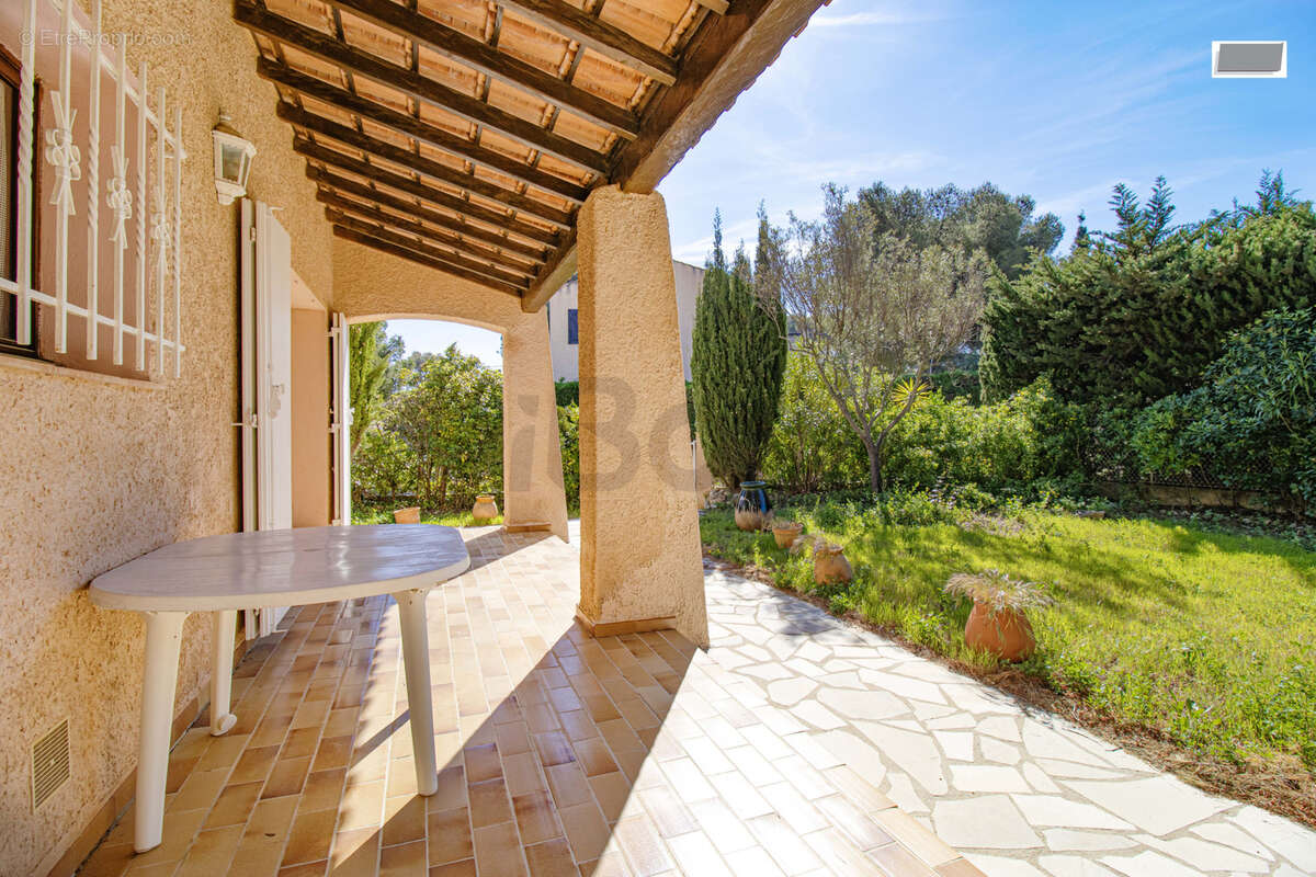 Maison à SIX-FOURS-LES-PLAGES