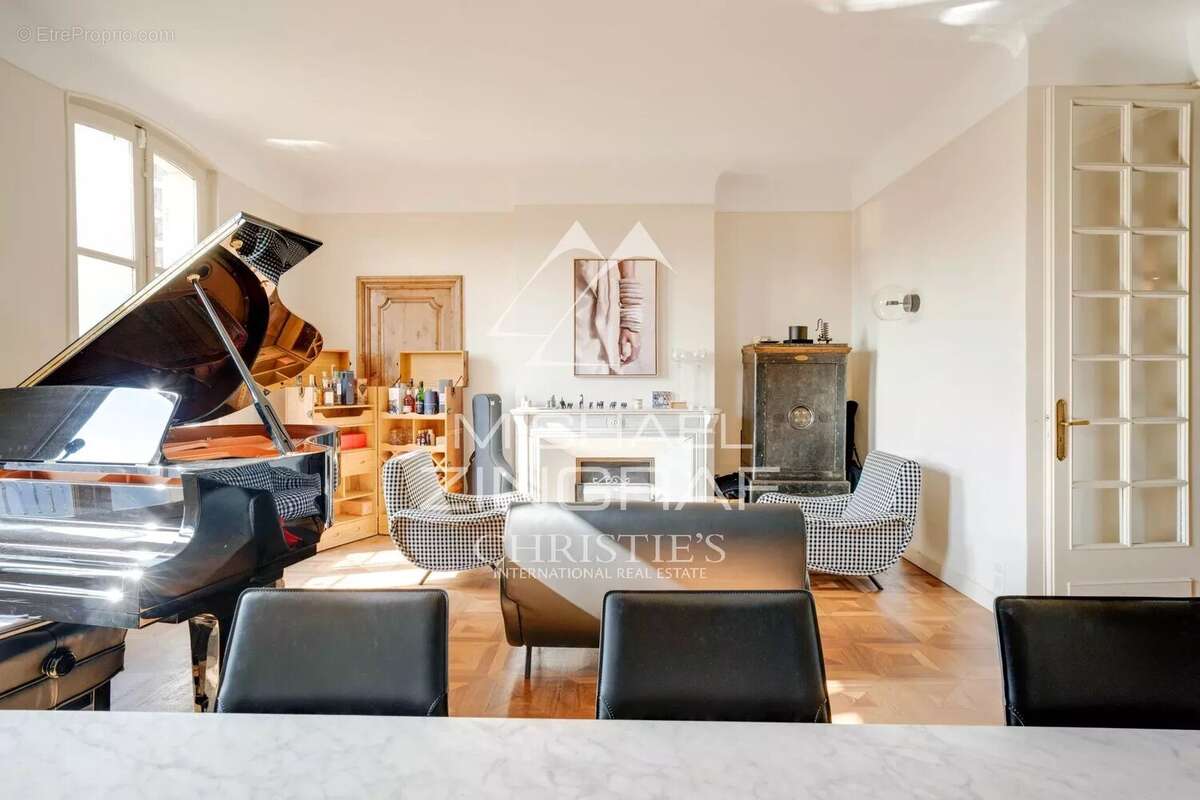 Appartement à MARSEILLE-6E