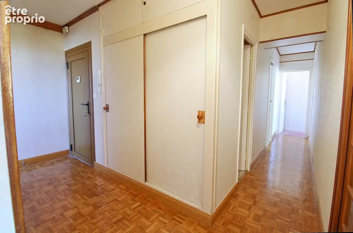 Appartement 4 pièces 74 m² à vendre à Saint-Etienne-Du-Rouvray (76800) - photo 2