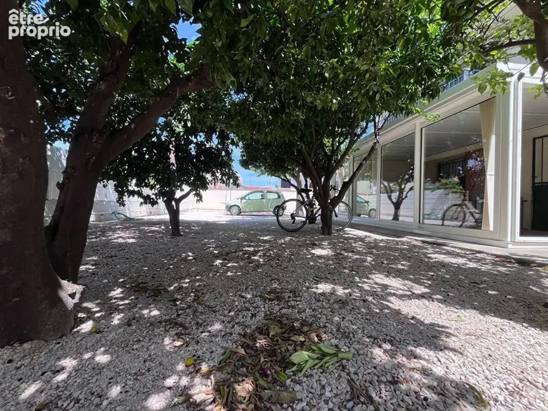 Magnifique appartement de type T2 en rez-de-chaussée avec jardin de 170 m² sans vis-à-vis et véranda de 20 m² - photo 3