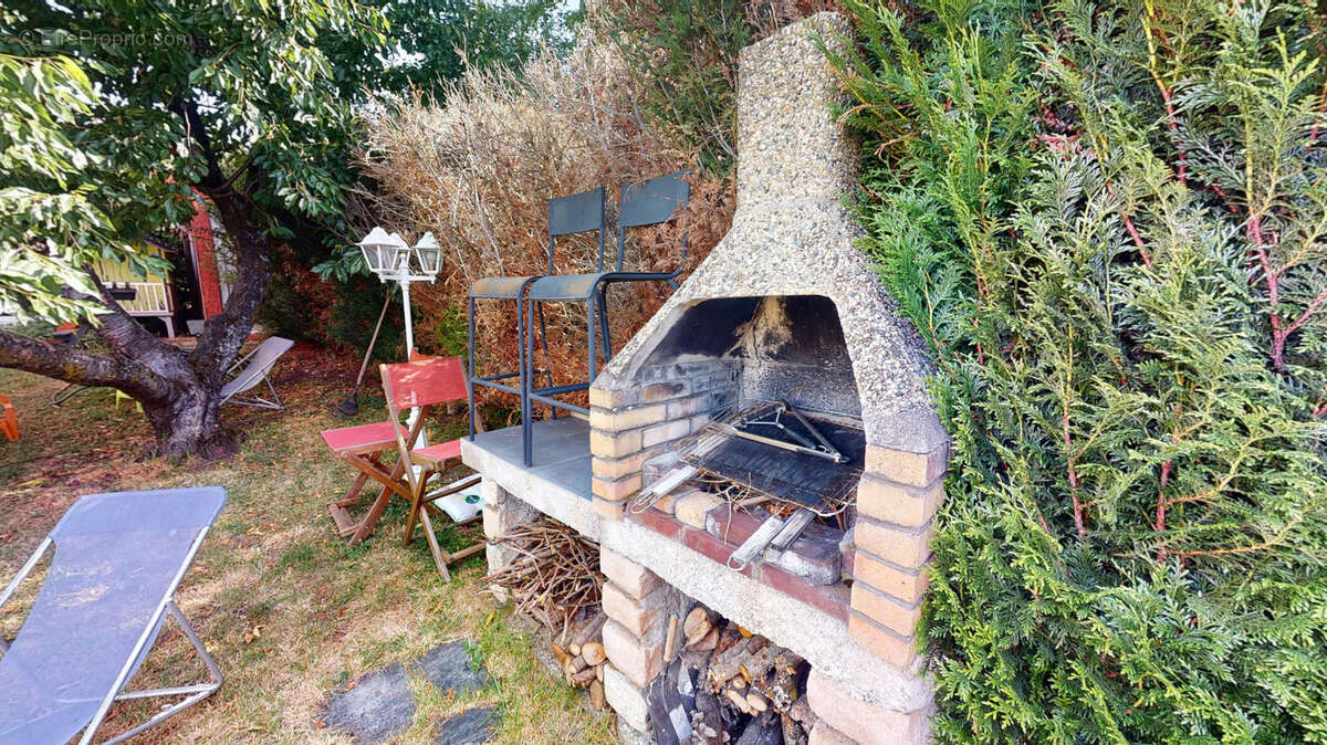 Maison à ESPALY-SAINT-MARCEL