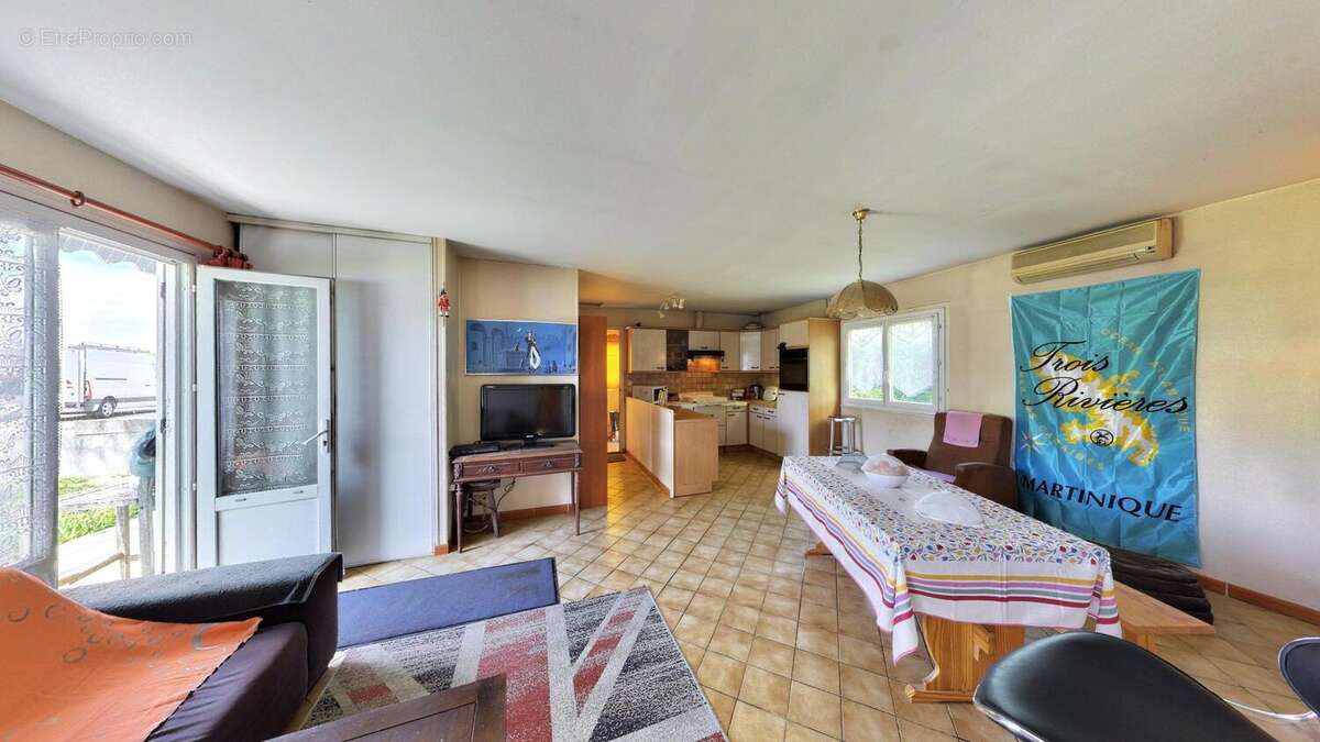 Photo 2 - Maison à PUGNAC