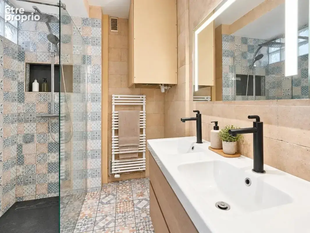 Courbevoie – Bécon-les-Bruyères – 4 pièces de 105 m² avec balcon filant, box et cave - photo 11