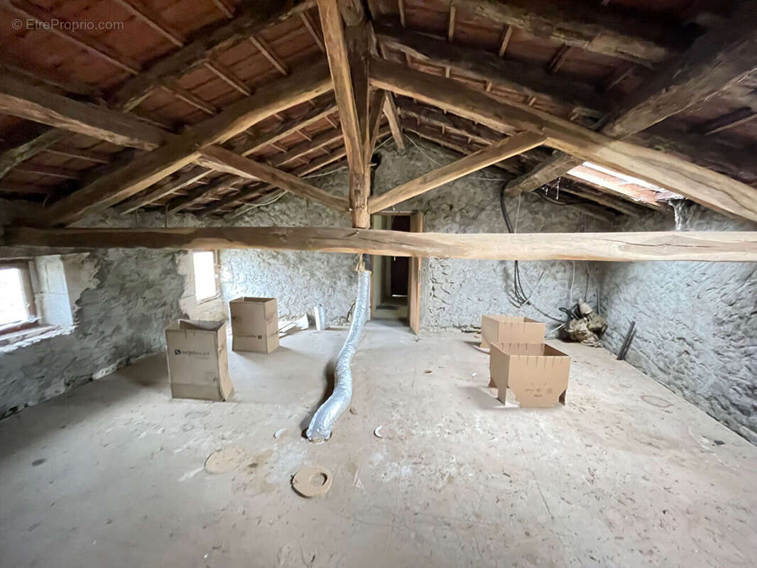 Maison à SAINTE-RADEGONDE