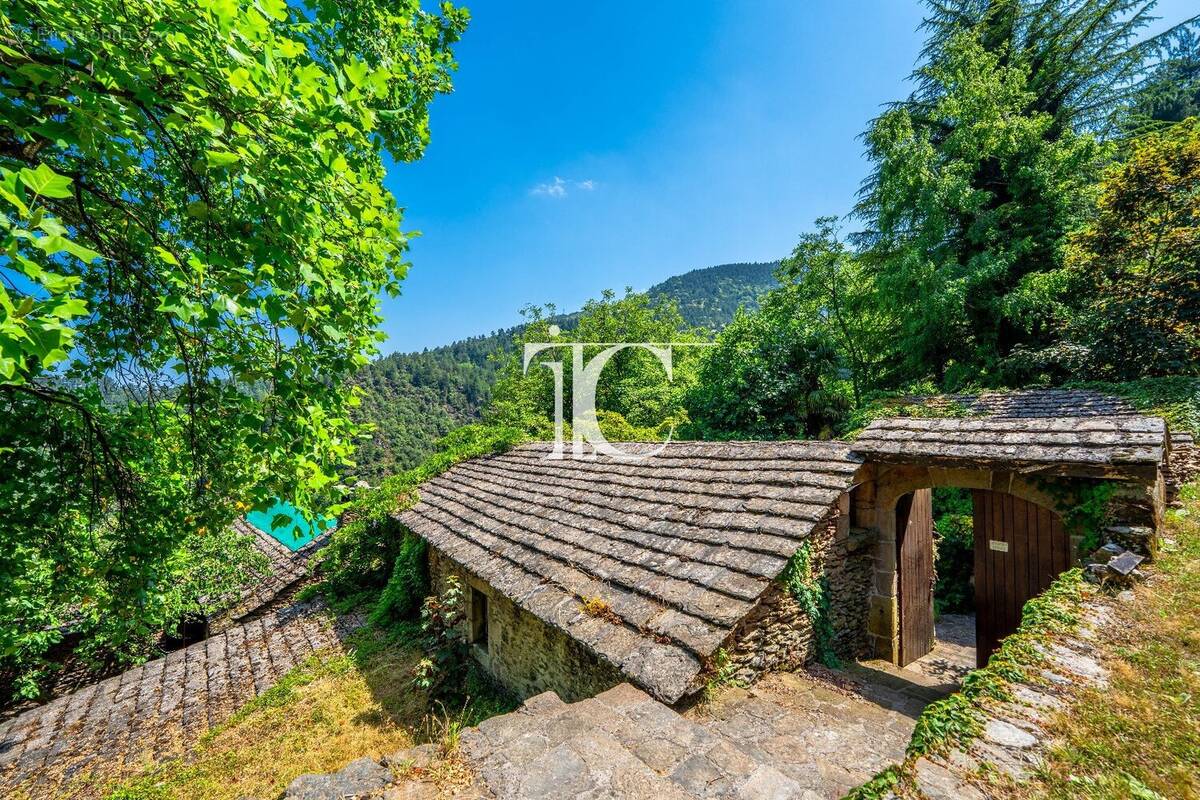 Authentique mas du xviiie à rénover, 29 hectares de terrain - photo 3