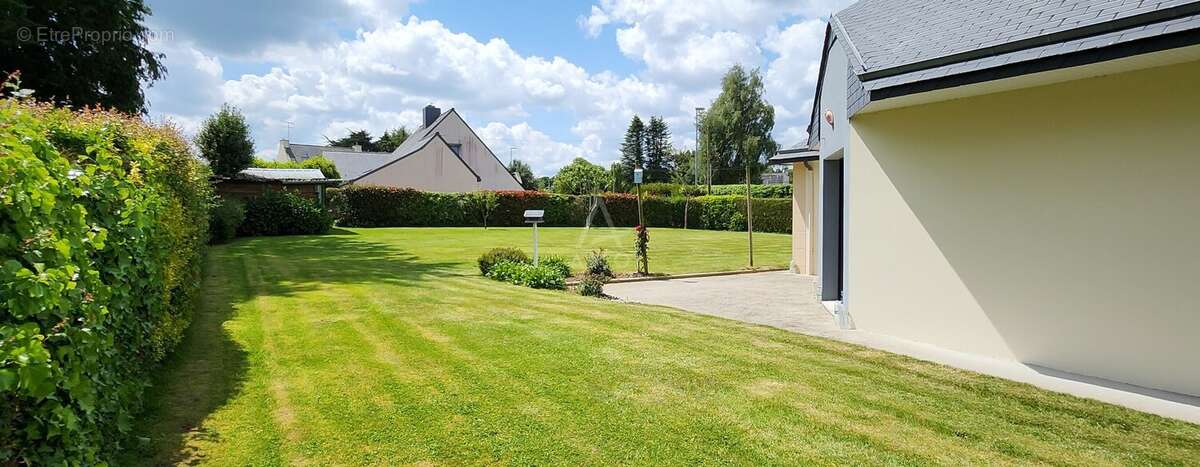 Maison à SAINT-JULIEN