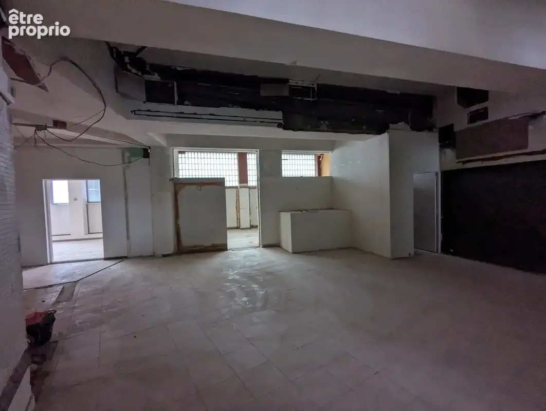 Local professionnel de 490 m2 - photo 8