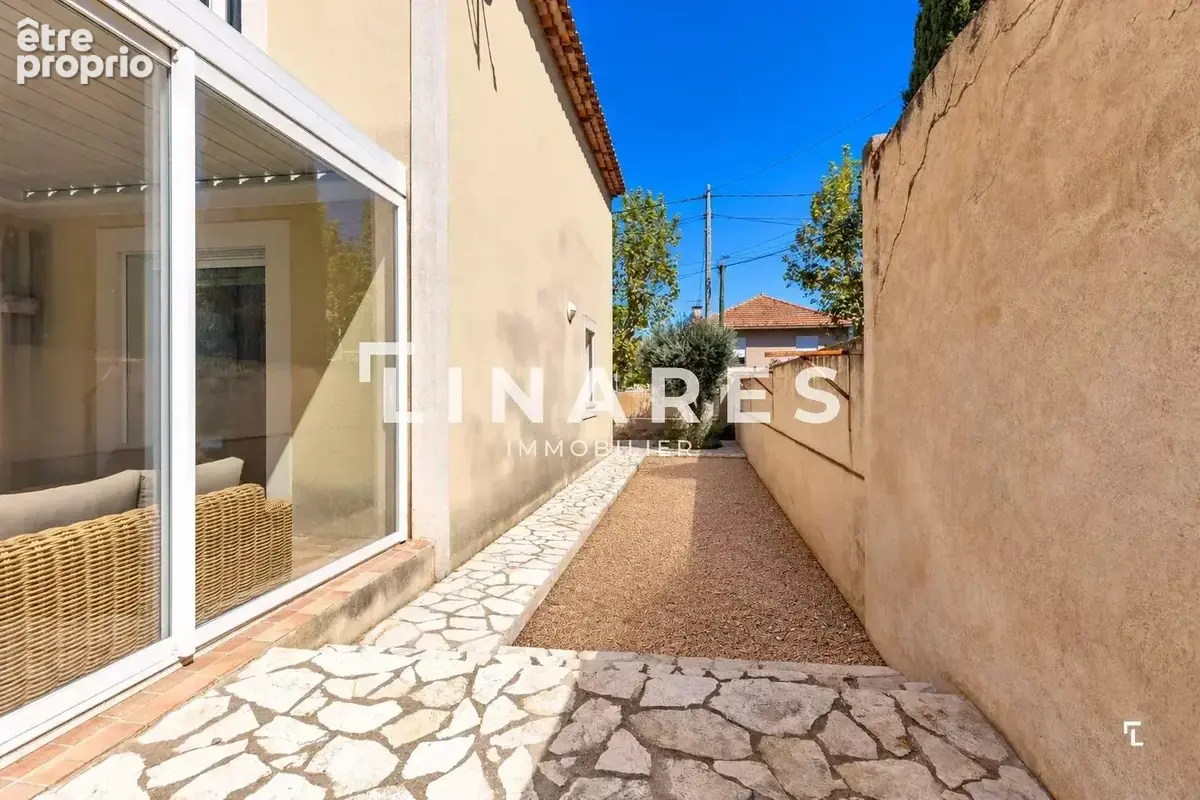 LA FAMILIALE - Maison T7 de 202m2 - Terrasses - Piscine - Garage - 13009 Sainte-Marguerite - photo 15