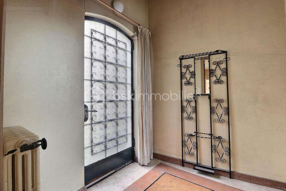 maison  de ville 165m² 63300 Thiers - photo 4