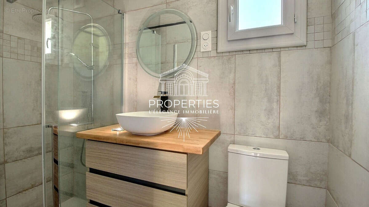 Appartement à BORMES-LES-MIMOSAS