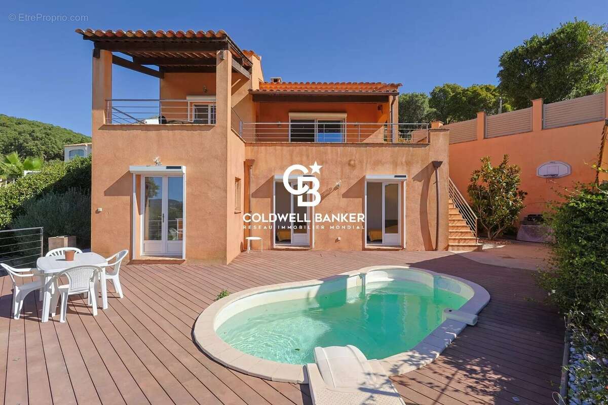 Belle maison à La Croix Valmer avec vue mer et piscine privée - photo 5