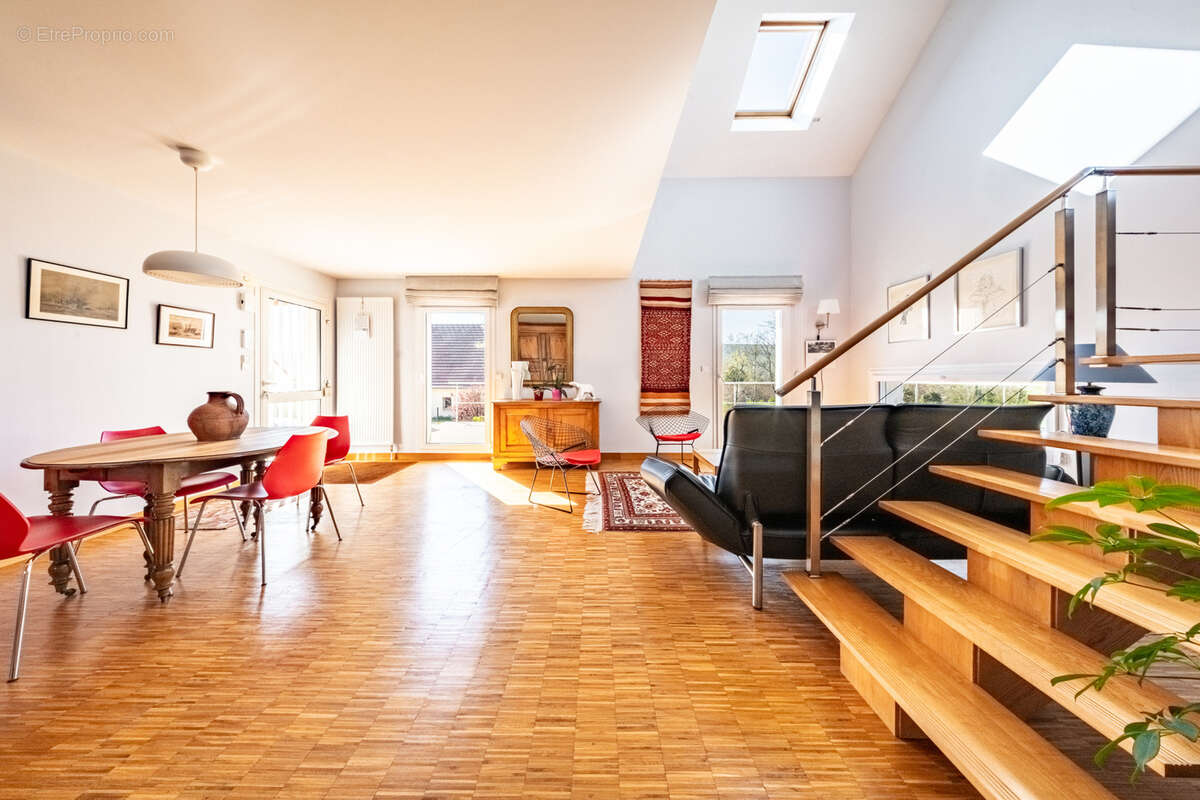 Maison à VELARS-SUR-OUCHE