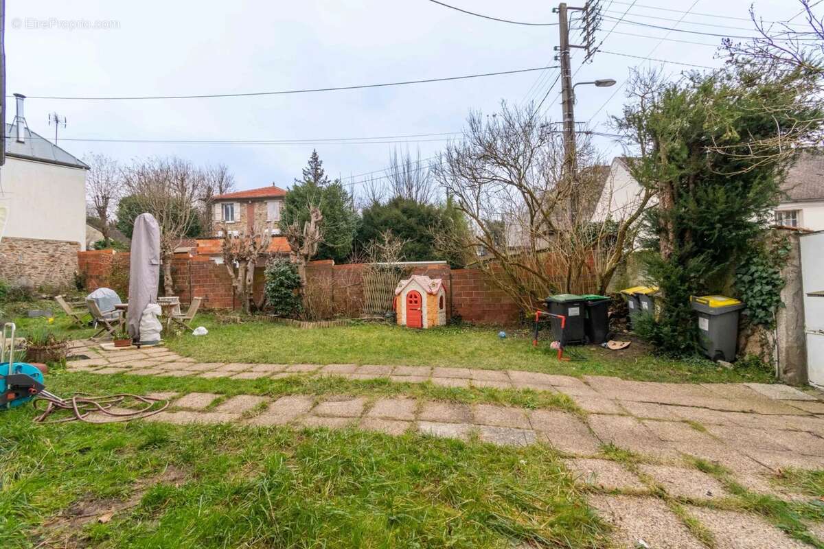 Maison à MONTMORENCY