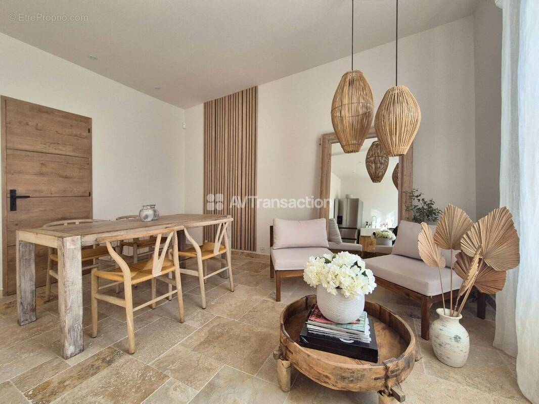 Appartement à LORGUES